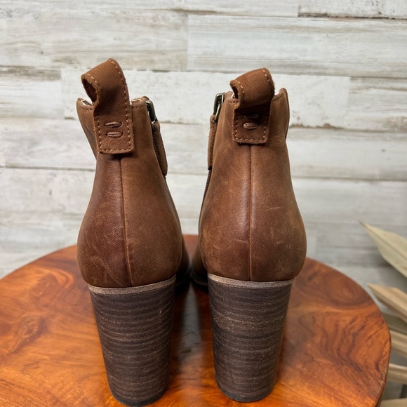 BP Women's Lance Cognac Brown Leather Bootie Size 8M Block Heel Side Zip - Picture 8 of 13